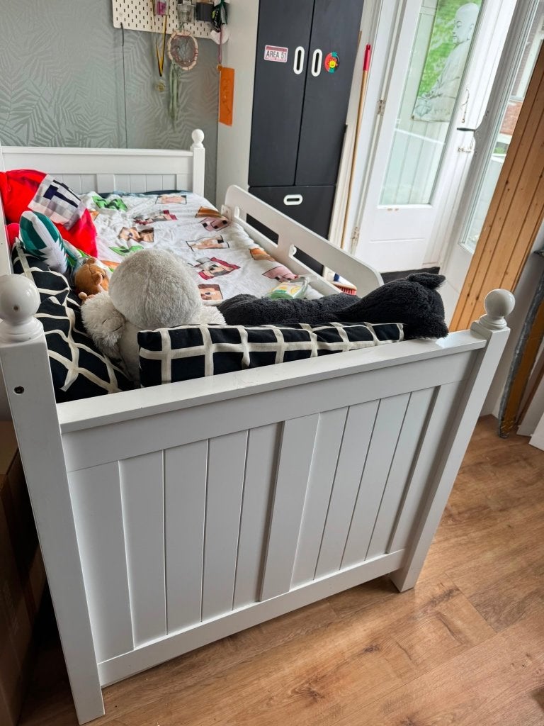 Tiener kamer bed wit met extra onderschuif bed, Huis en Inrichting, Ophalen, Gebruikt, 90 cm, Eenpersoons