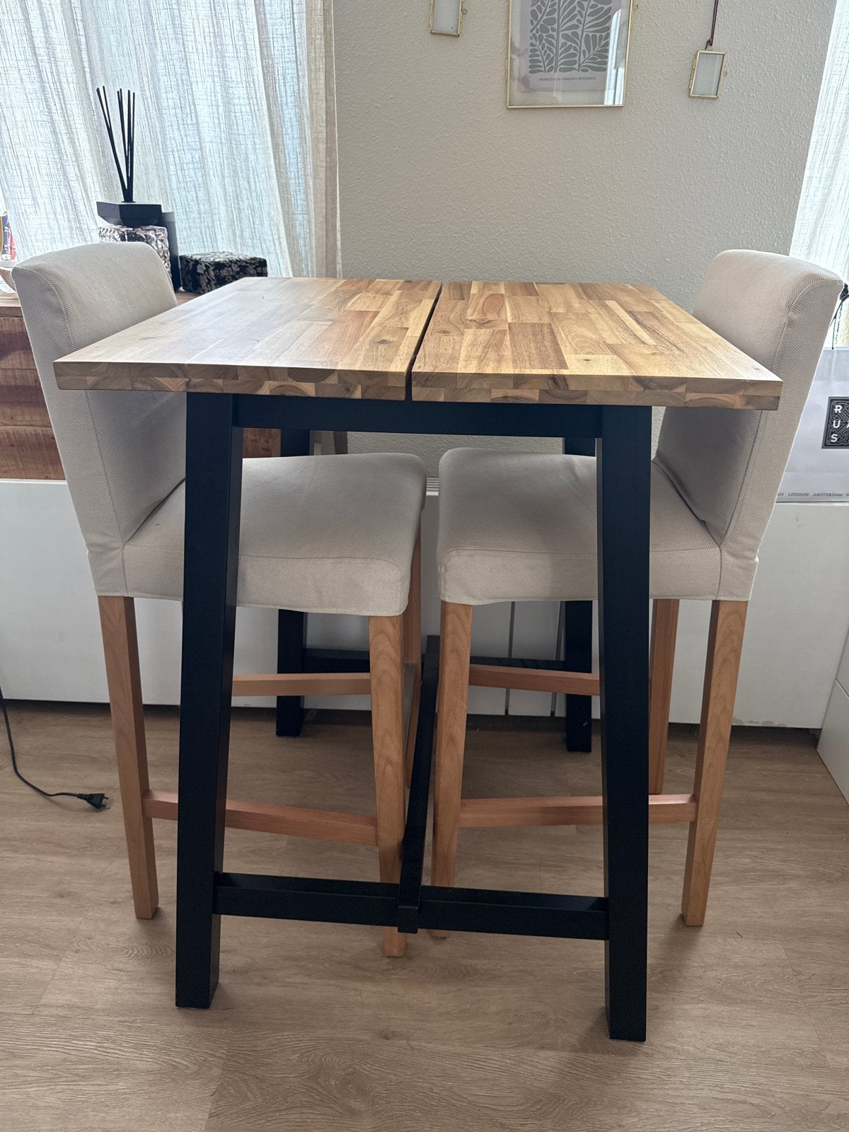IKEA TYBYN Bartafel + 2 barstoelen, Ophalen, Gebruikt