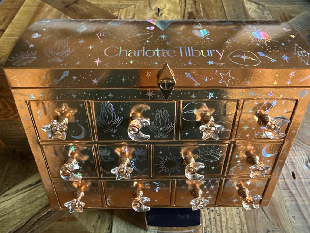 Charlotte Tilbury Beauty Adventskalender, Sieraden, Tassen en Uiterlijk, Uiterlijk | Cosmetica en Make-up, Gehele gezicht, Ophalen of Verzenden