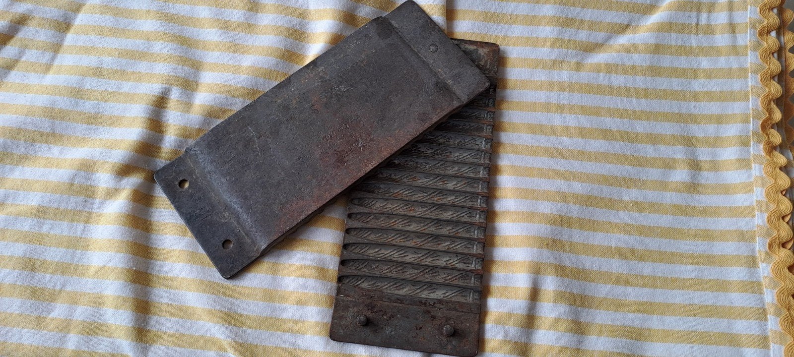 vintage metalen chocolade mal voor chocolade sigaretten, Ophalen of Verzenden