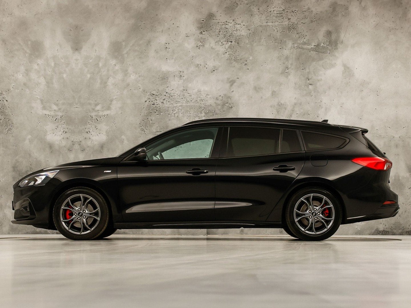 Foto 2 van Ford FOCUS Wagon 1.0 EcoBoost ST Line (APPLE CARPLAY, GROOT