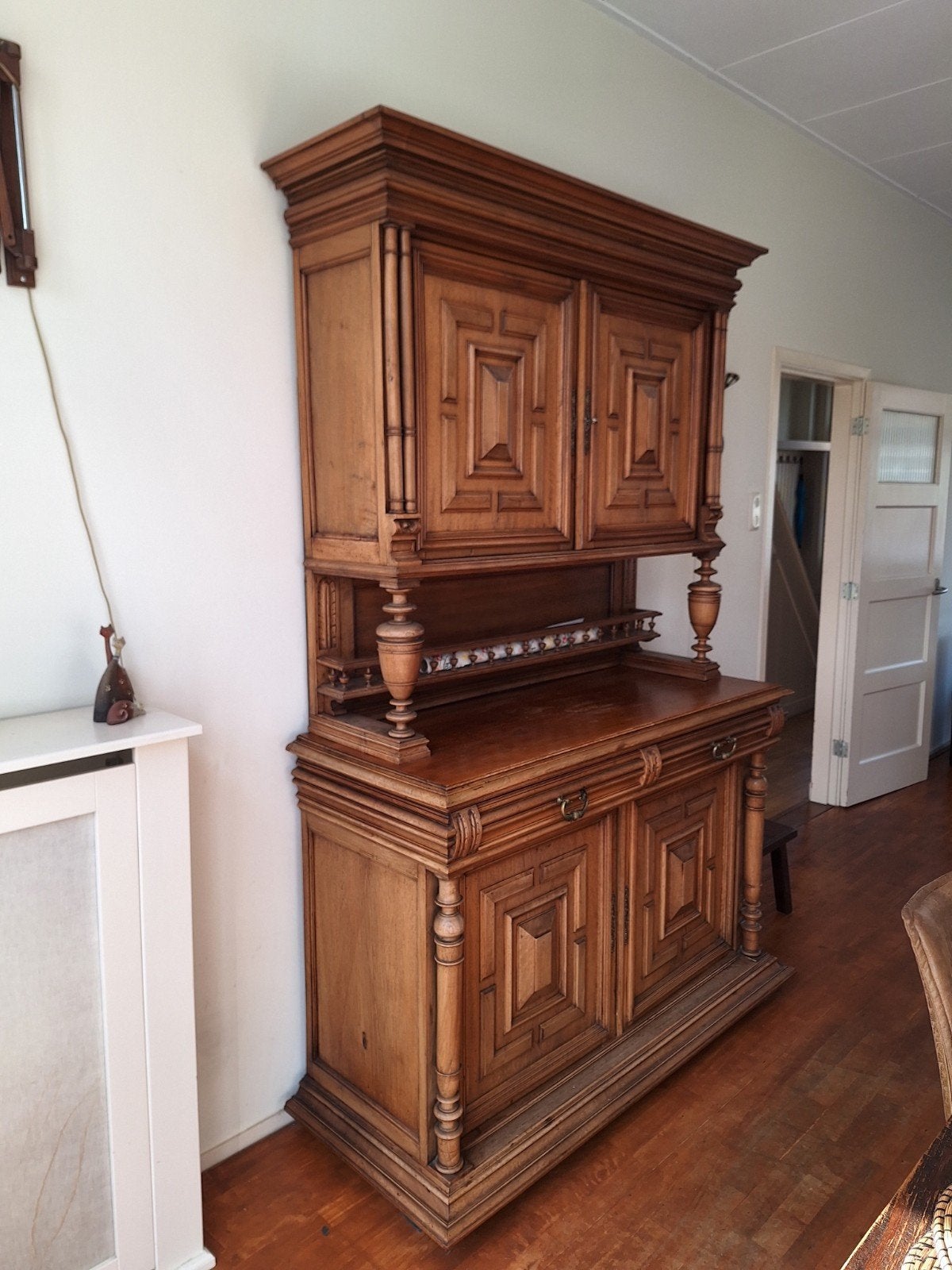 Houten kast, Ophalen