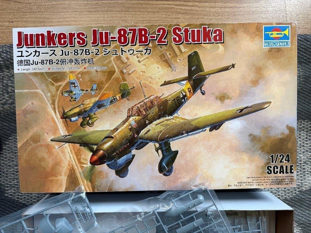 Junkers Ju-87B-2 Stuka Schaalmodel 1/24 Trumpeter, Verzamelen, Ophalen of Verzenden, Nieuw, Schaalmodel