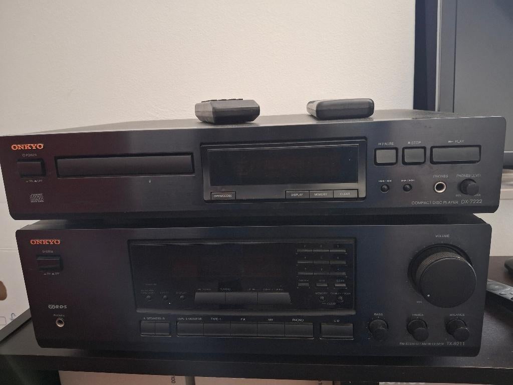 Onkyo TX-8211 receiver en Onkyo DX-7222 CD-speler, Audio, Tv en Foto, Versterkers en Receivers, Ophalen, Gebruikt, 60 tot 120 watt