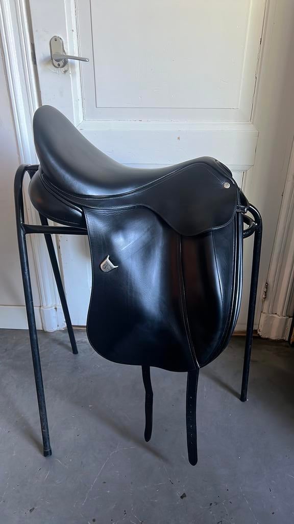 Bates Inova 17,5 inch, Dieren en Toebehoren, Ophalen, Gebruikt, Dressuur