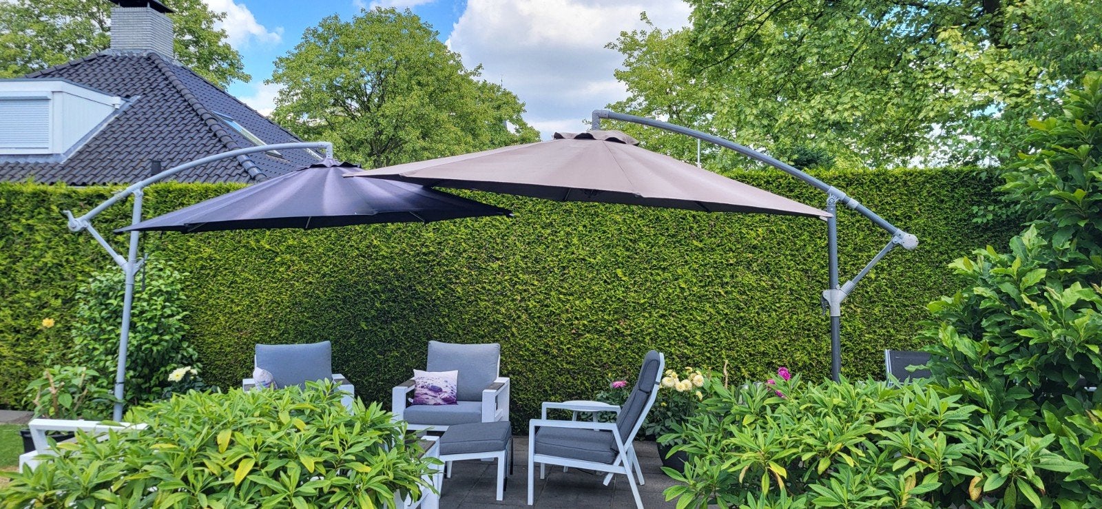 Te koop, 2 'zweefparasols', Ophalen, Verstelbaar, Gebruikt, 2 tot 3 meter