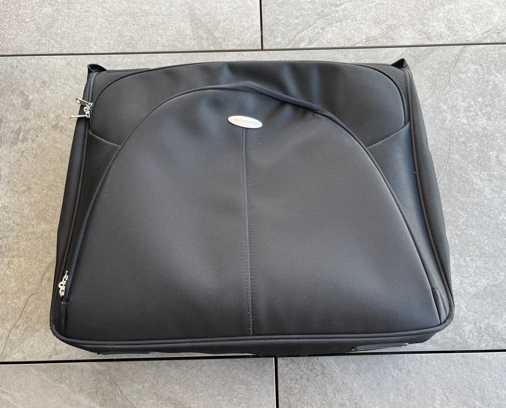 Samsonite kledingdraagtas, Sieraden, Tassen en Uiterlijk, Ophalen, 40 tot 60 cm, 30 cm of meer, Zwart
