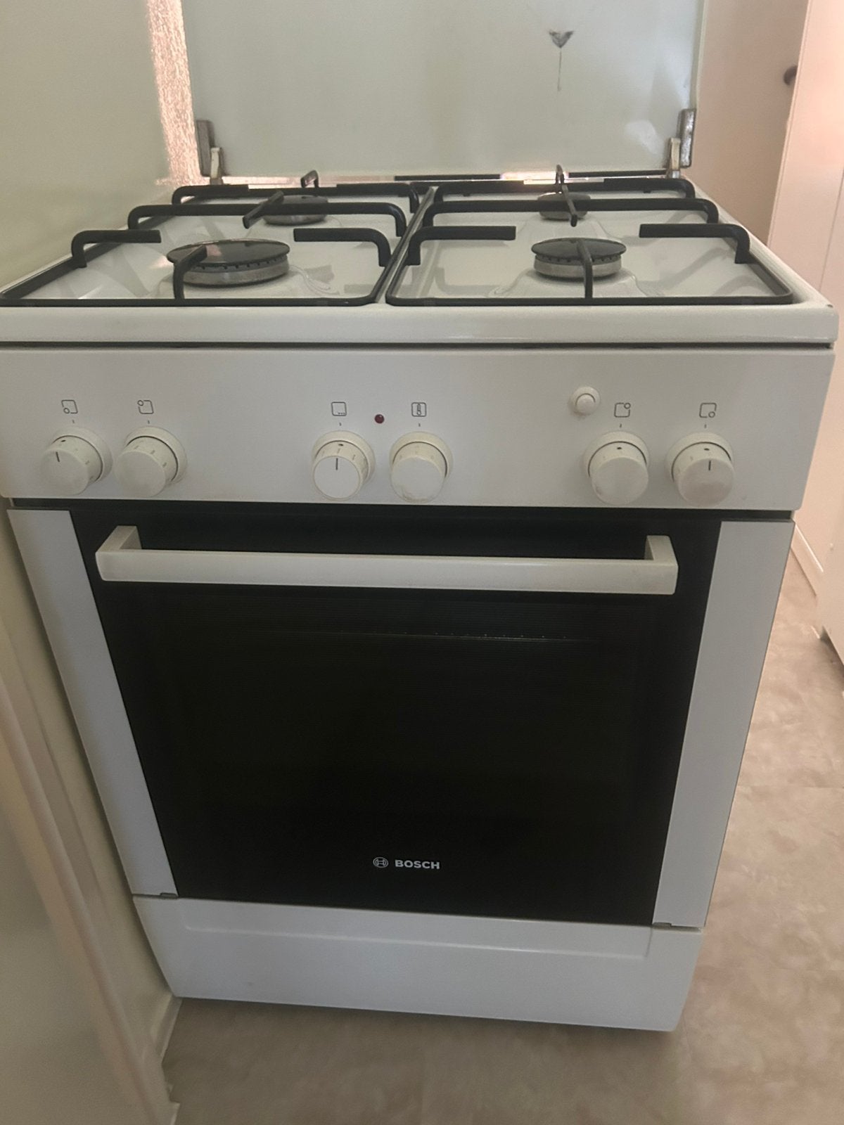 Fornuis bosch, Zo goed als nieuw, Gas, Vrijstaand, 85 tot 90 cm