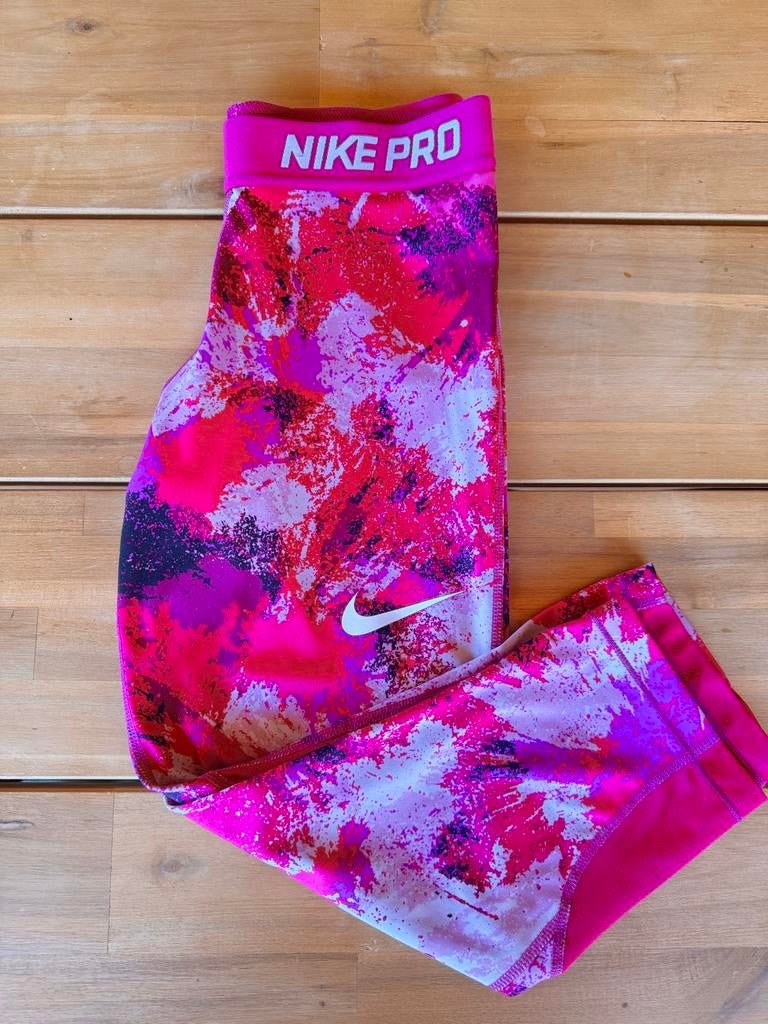 Nike Pro legging maat L (12-13 jaar) | roze sportlegging, Ophalen of Verzenden, Zo goed als nieuw, Meisje, Sport- of Zwemkleding