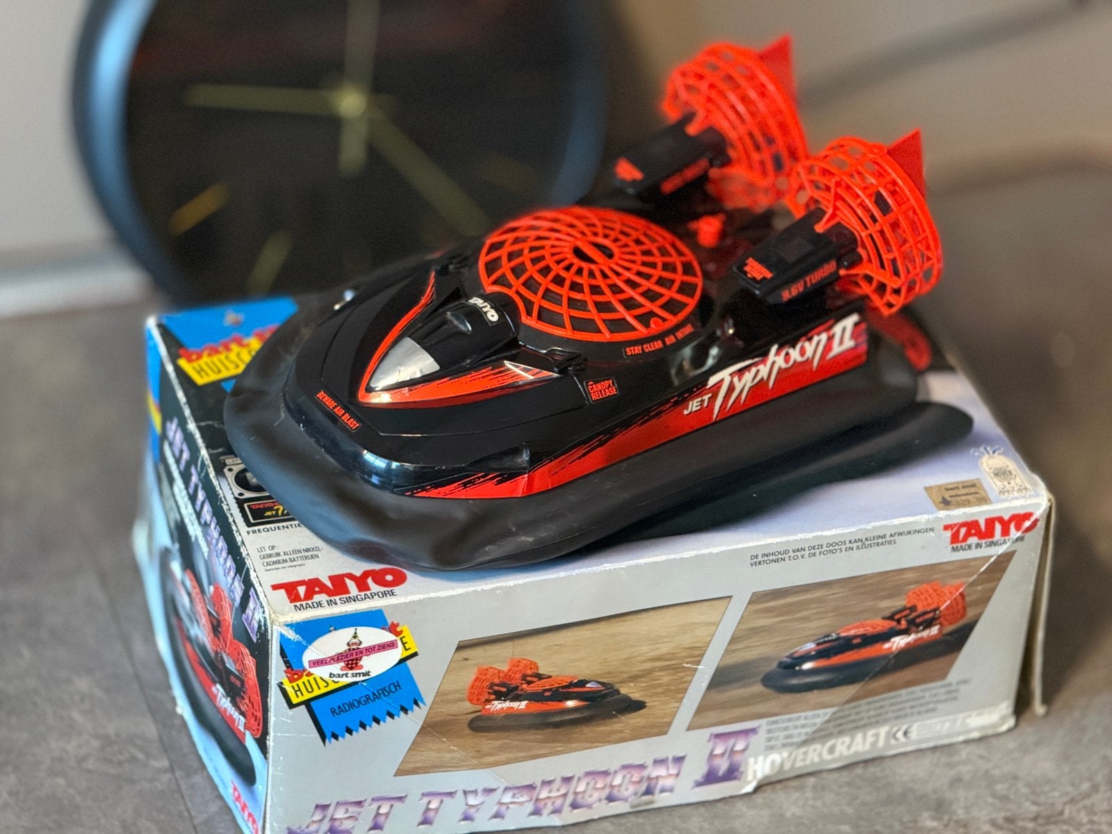 Taiyo Jet Typhoon II RC hovercraft compleet met doos, Auto offroad, Zo goed als nieuw, RTR (Ready to Run), Overige schalen