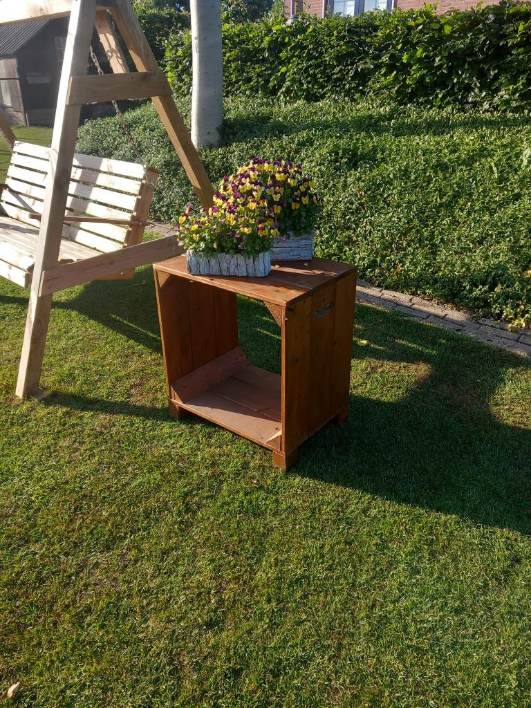 Buitentafeltje-bijzettafeltje, Tuin en Terras, Tuintafels, Ophalen, Zo goed als nieuw, Rechthoekig, Hout