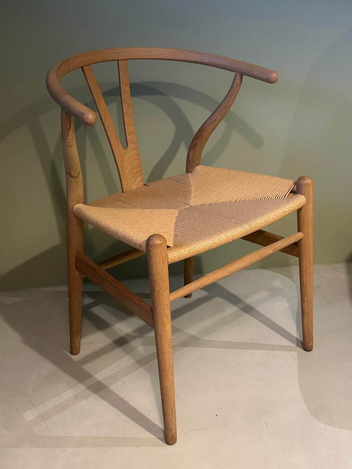 Originele Wishbone chair CH24 Hans Wegner, Huis en Inrichting, Stoelen, Ophalen, Zo goed als nieuw, Eén
