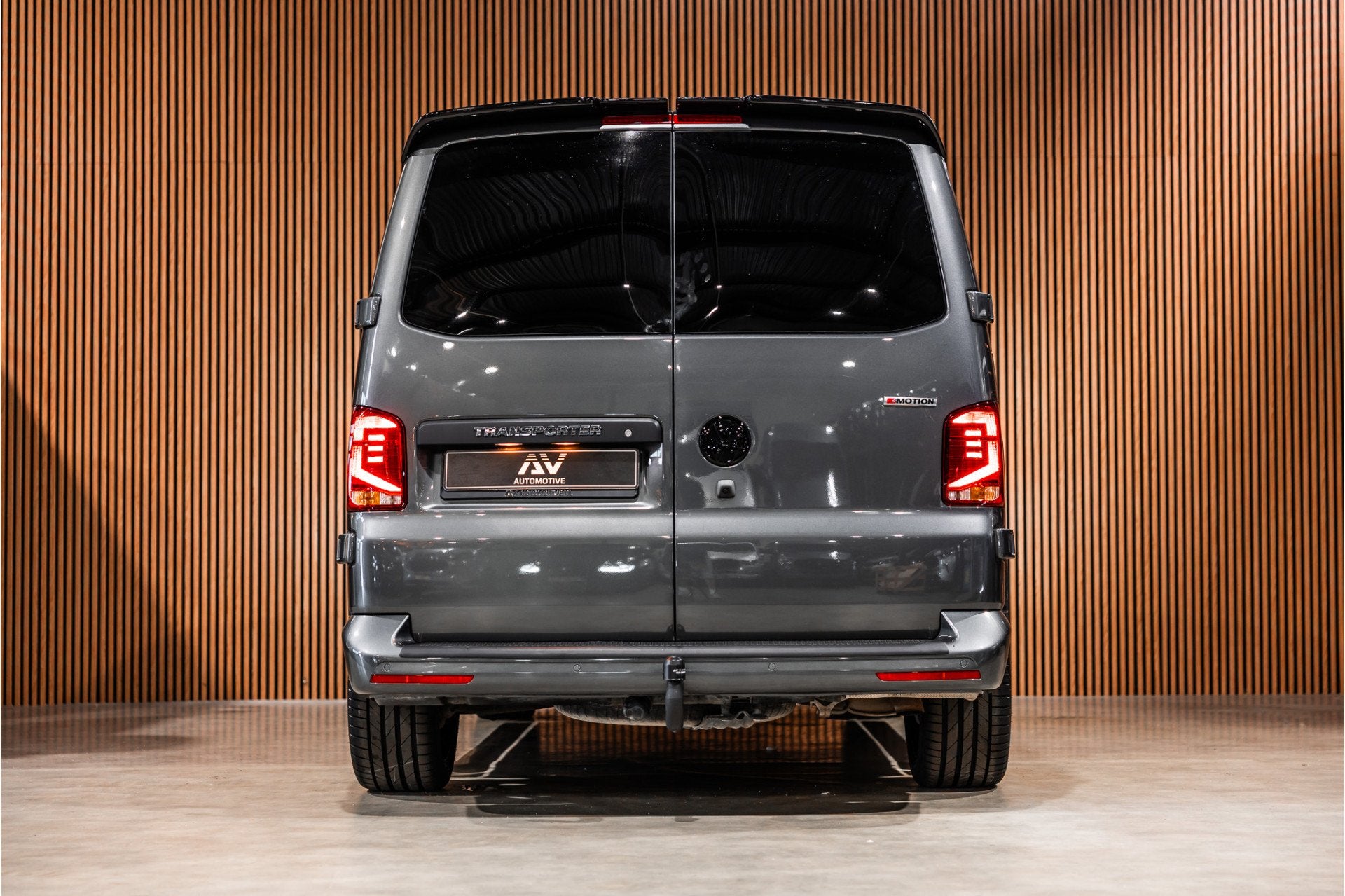 Foto 6 van Volkswagen Transporter T6.1 2.0 TDI L2H1 DC 4Motion | Dubbel
