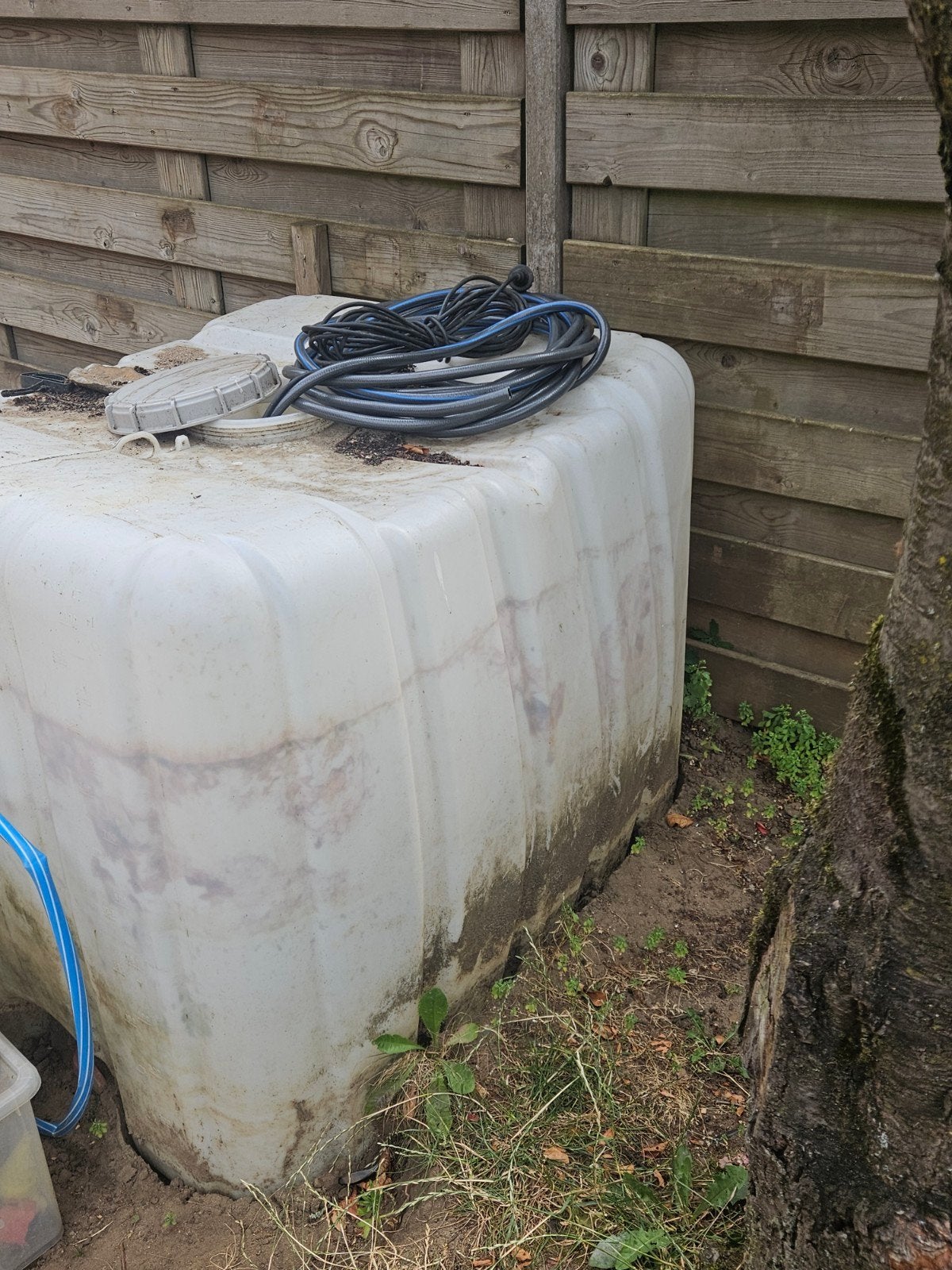 Gratis grote kunststof watertank 1000liter ibc, Tuin en Terras, Ophalen, Kunststof, Gebruikt, Met kraantje
