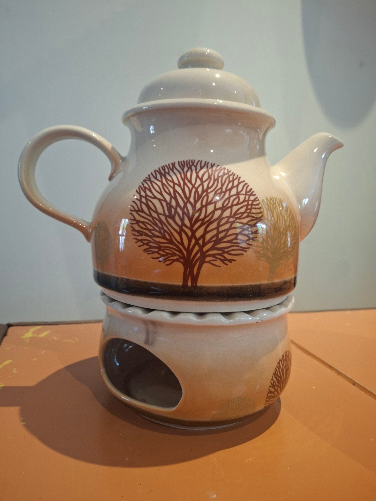 Theepot met theelicht - Keramiek - Boommotief, Theepot/fluitketel, Gebruikt, Ophalen of Verzenden, Steen/keramiek