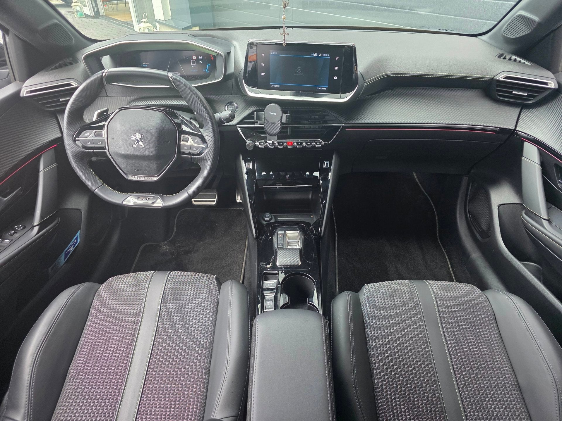 Peugeot 208 1.2 PureTech GT | ADAPTIVE | CAMERA | CARPLAY, Auto's, Gebruikt, 1199 cc, 1133 kg, Leder en Stof