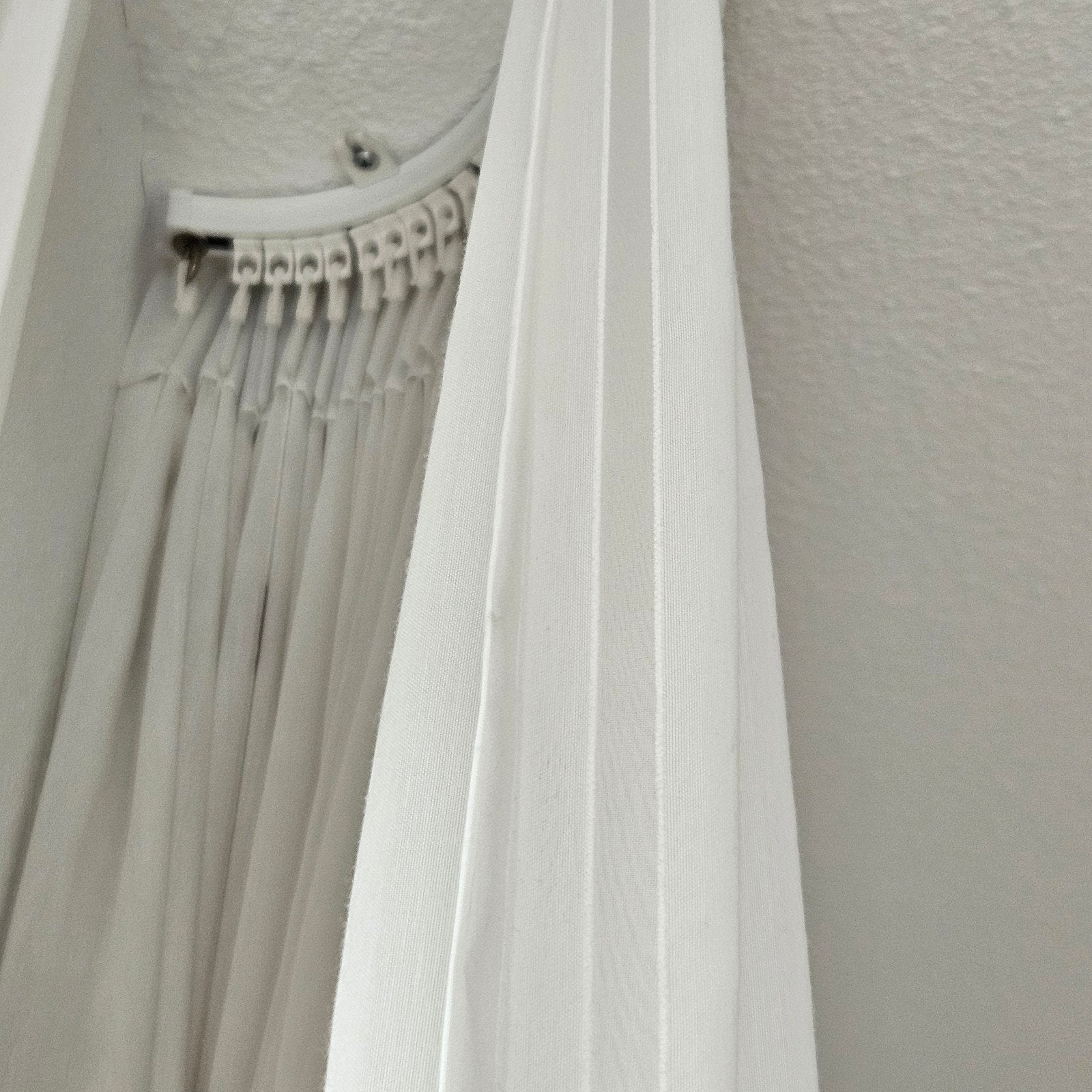 Witte vitrage gordijnen. Zonder rails, Gebruikt, 100 tot 150 cm, Wit, Modern, Licht, Functioneel