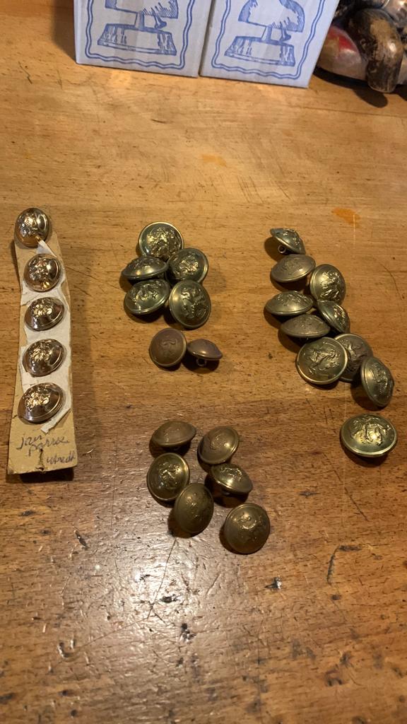 Knopen messing kon. Landmacht 28 stuks, Ophalen of Verzenden, Landmacht, Nederland, Overige typen