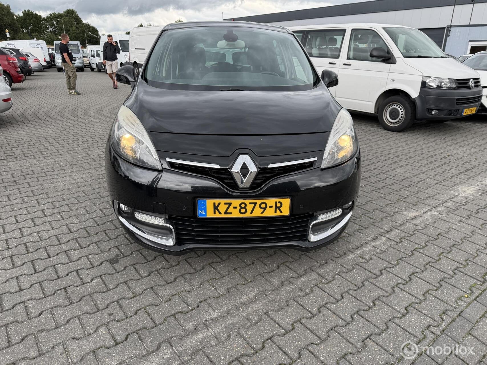 Renault Scenic 1.6 dCi Bose navi camera, Auto's, Voorwielaandrijving, Euro 5, Gebruikt, Zwart