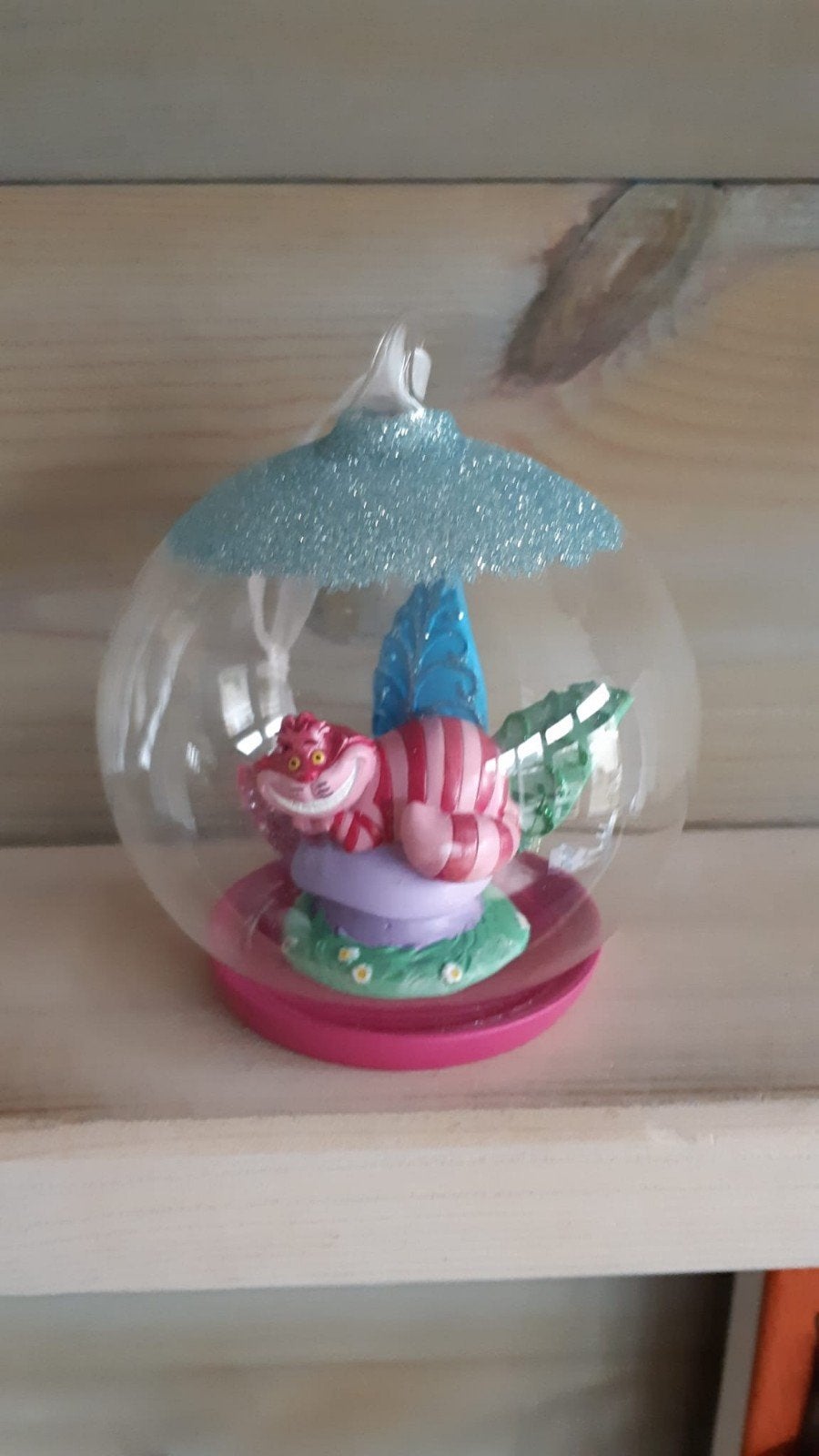 Disney Cheshire Cat ornament, Ophalen of Verzenden, Overige figuren, Zo goed als nieuw, Beeldje of Figuurtje
