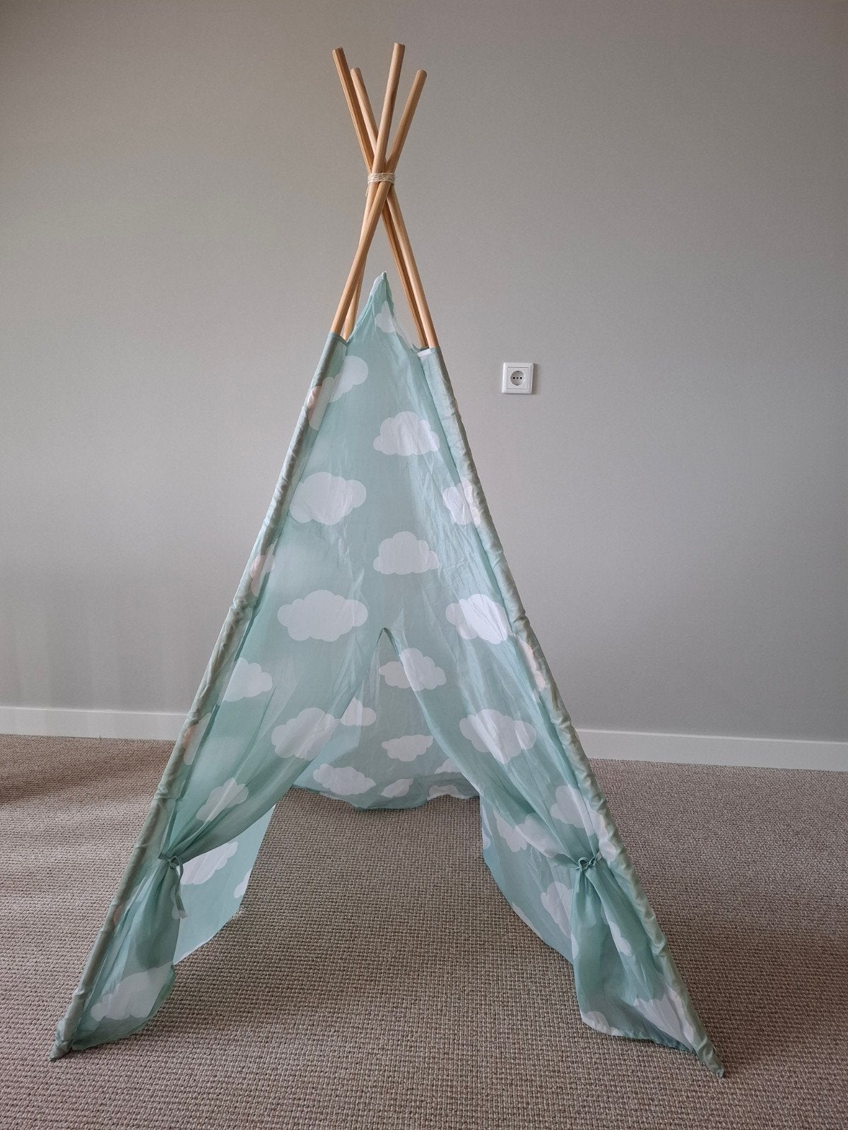 Tipi speeltent met wolkenpatroon, Ophalen, Zo goed als nieuw