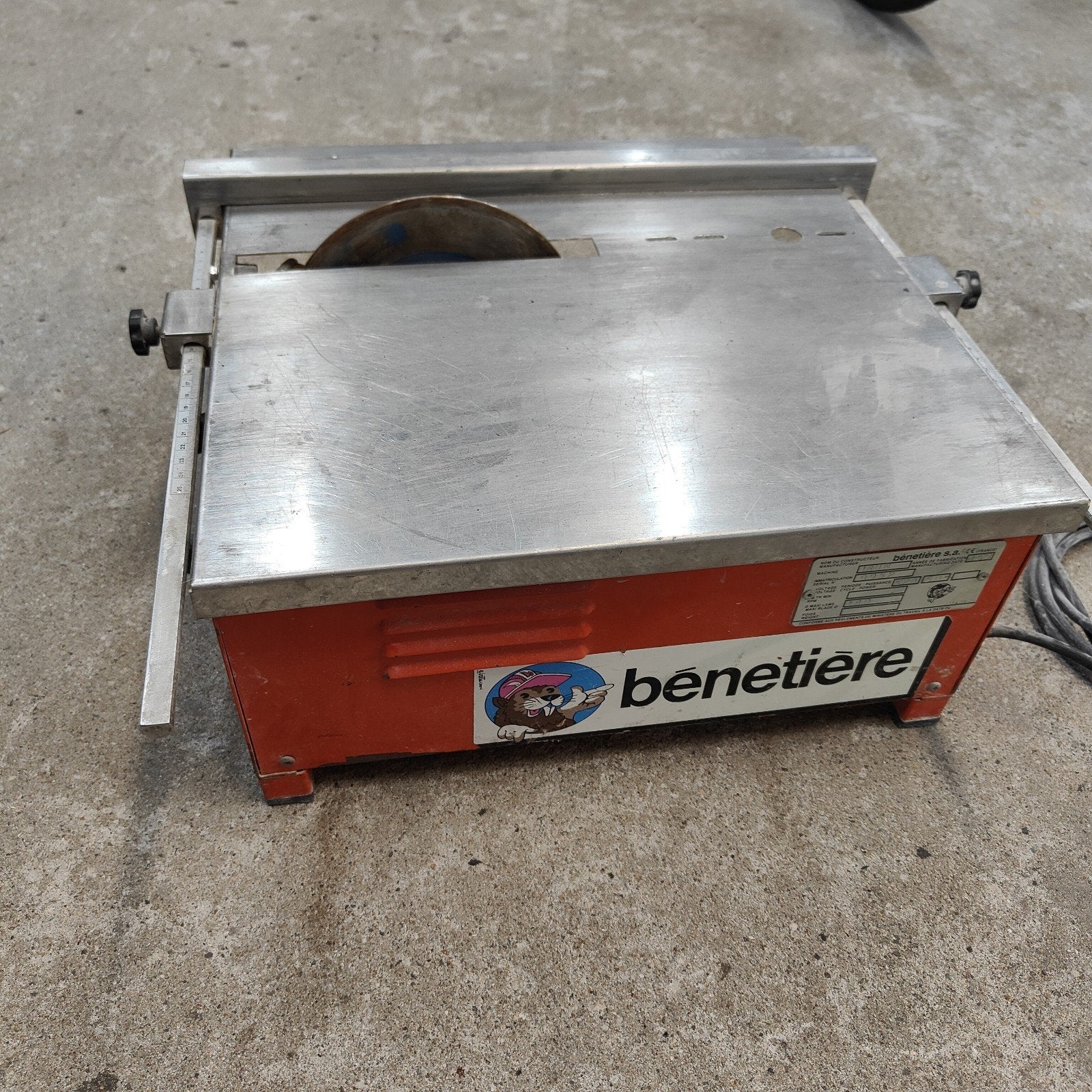 Benetiere Tegelzaag - Gebruikt maar functioneel, Ophalen, Gebruikt, Overige typen, 600 tot 1200 watt