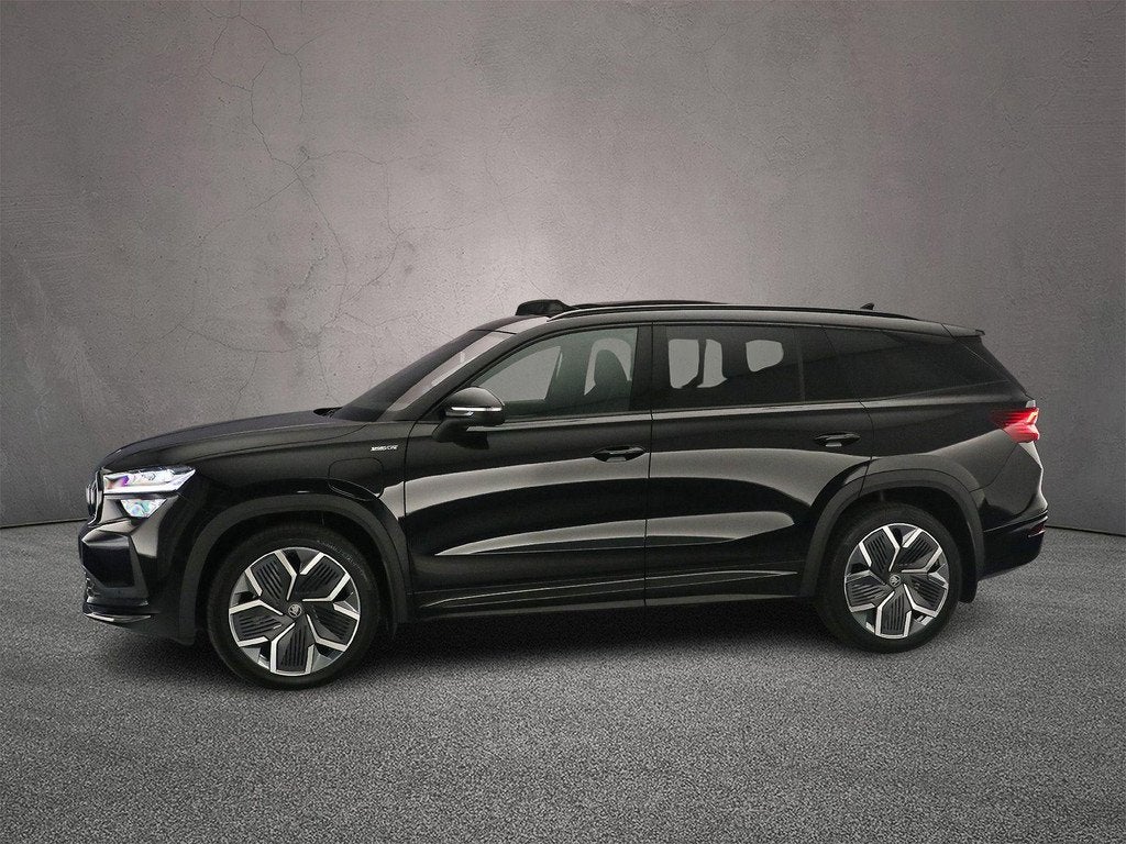 Skoda Kodiaq Sportline Business 1.5 TSI PHEV 204pk DSG Autom, Auto's, Skoda, Euro 6, 4 cilinders, Verblindingsvrij grootlicht