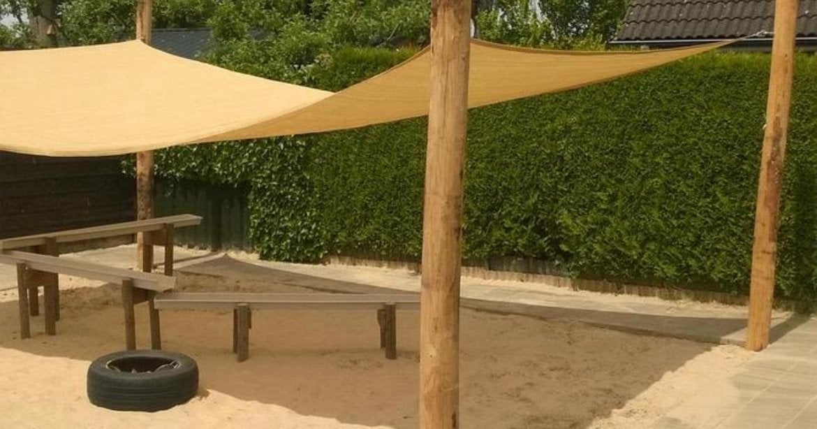 Zonnedoekpaal schaduwdoekpaal lange kastanje palen