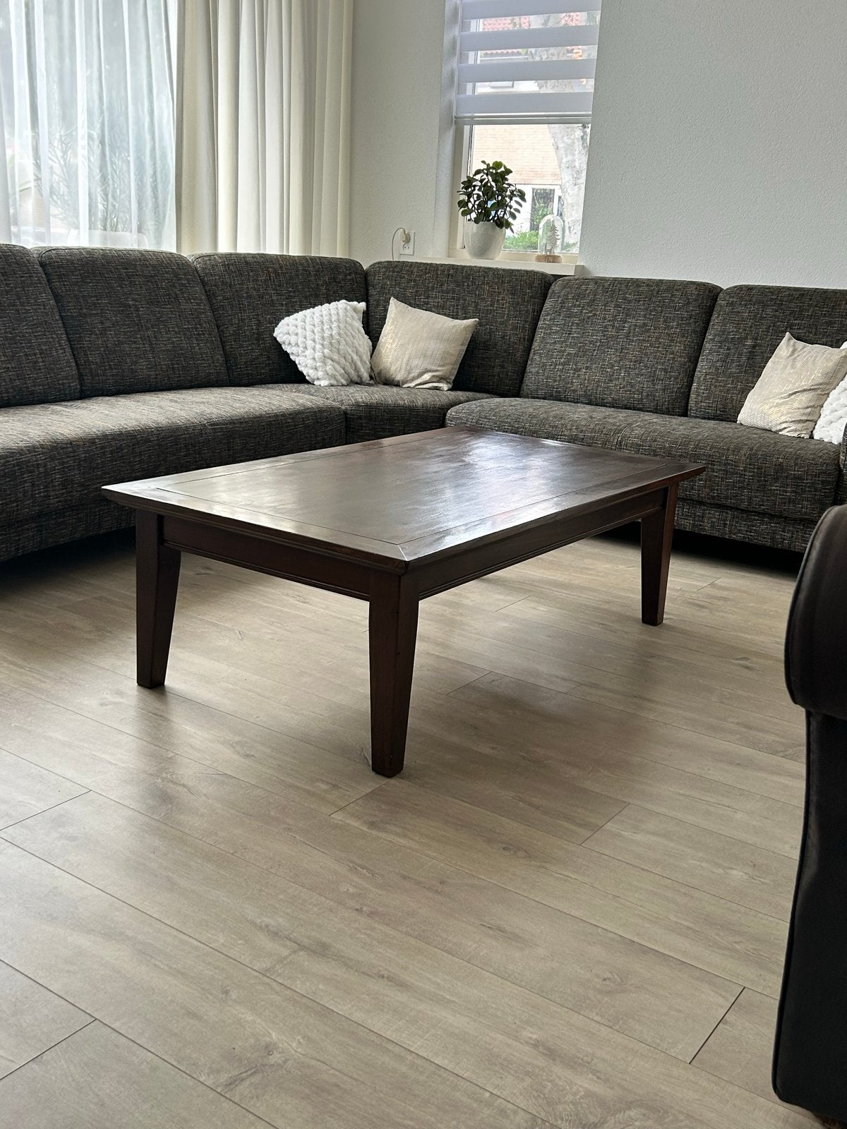 Stijlvolle rechthoekige salontafel van donker hout, Ophalen, 50 – 75, Gebruikt, 100 tot 150 cm