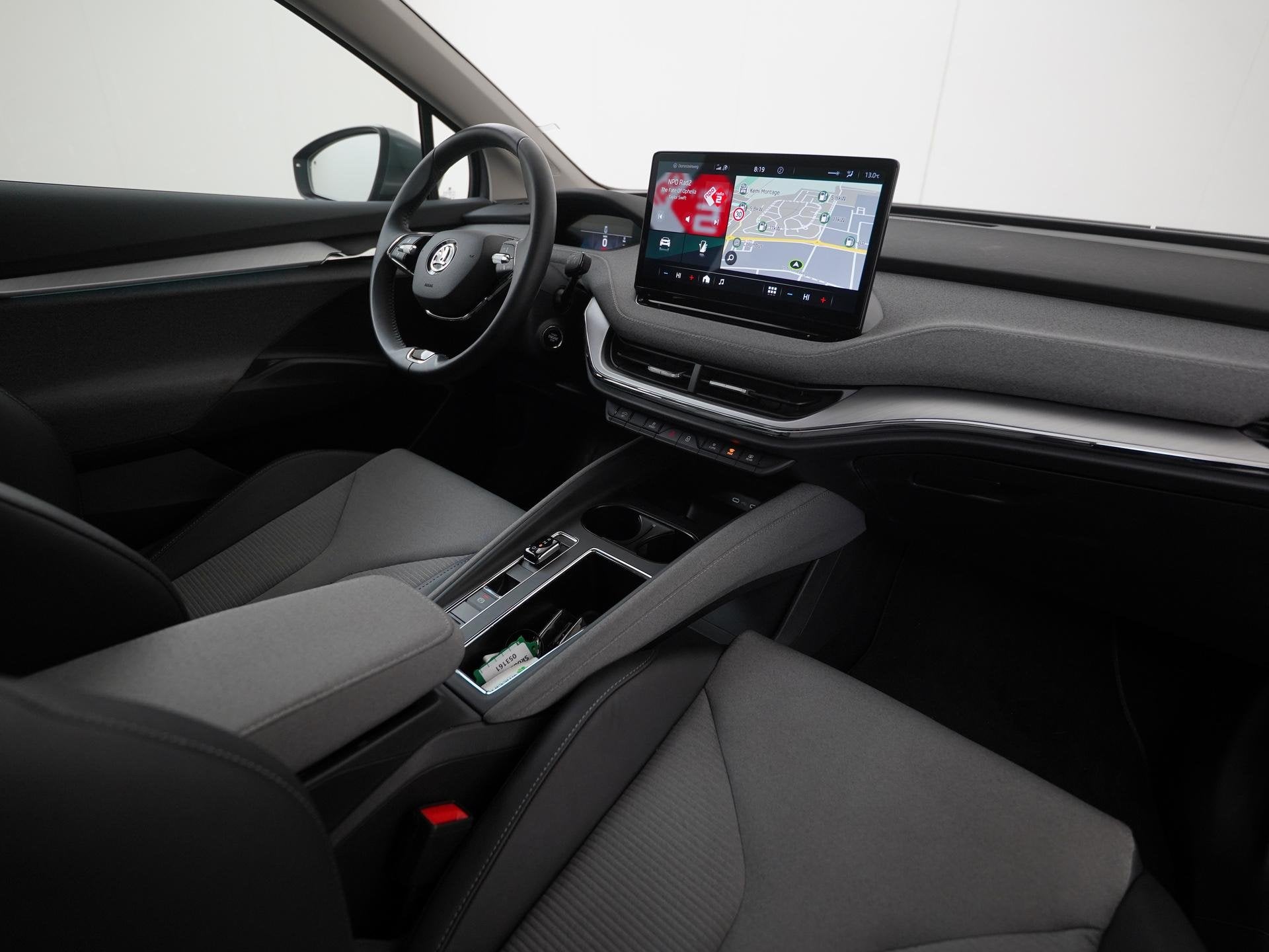 Skoda Enyaq Coupe iV 60 | Panoramadak | Zondag Open!, Auto's, Skoda, Automaat, Achterwielaandrijving, 179 pk, Leder en Stof