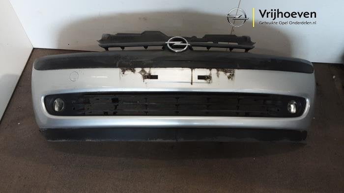 Voorbumper van een Opel Corsa (Corsa C 00-) (Z157), Auto-onderdelen, Gebruikt, -, -, Opel