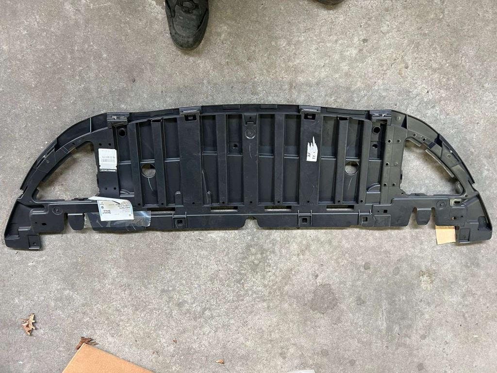 voorbumper clio motorplaat 622563607r nieuw 2012-2019, Frankrijk, Nieuw, Info@renault.com, Renault