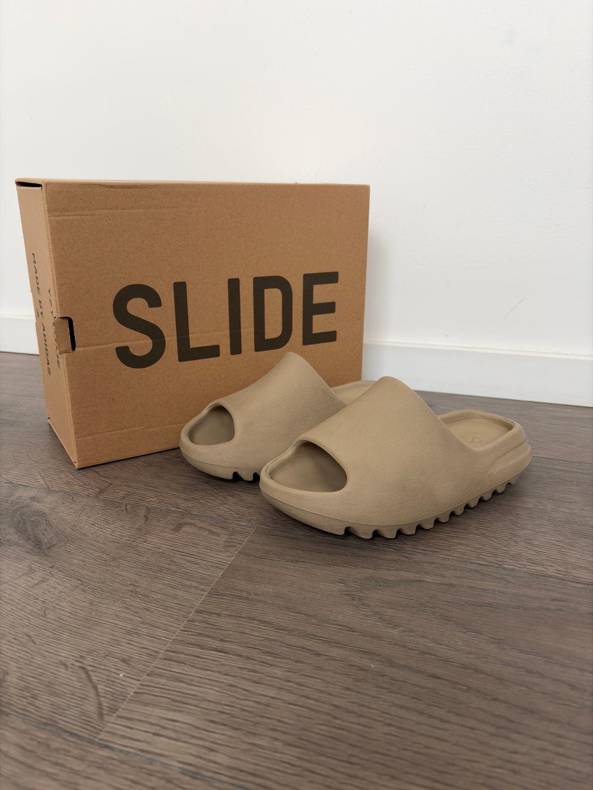 Adidas Yeezy Slide Pure - Maat 37, vallt klein als 35 kids, Ophalen, Gebruikt, Jongen of Meisje, Overige typen