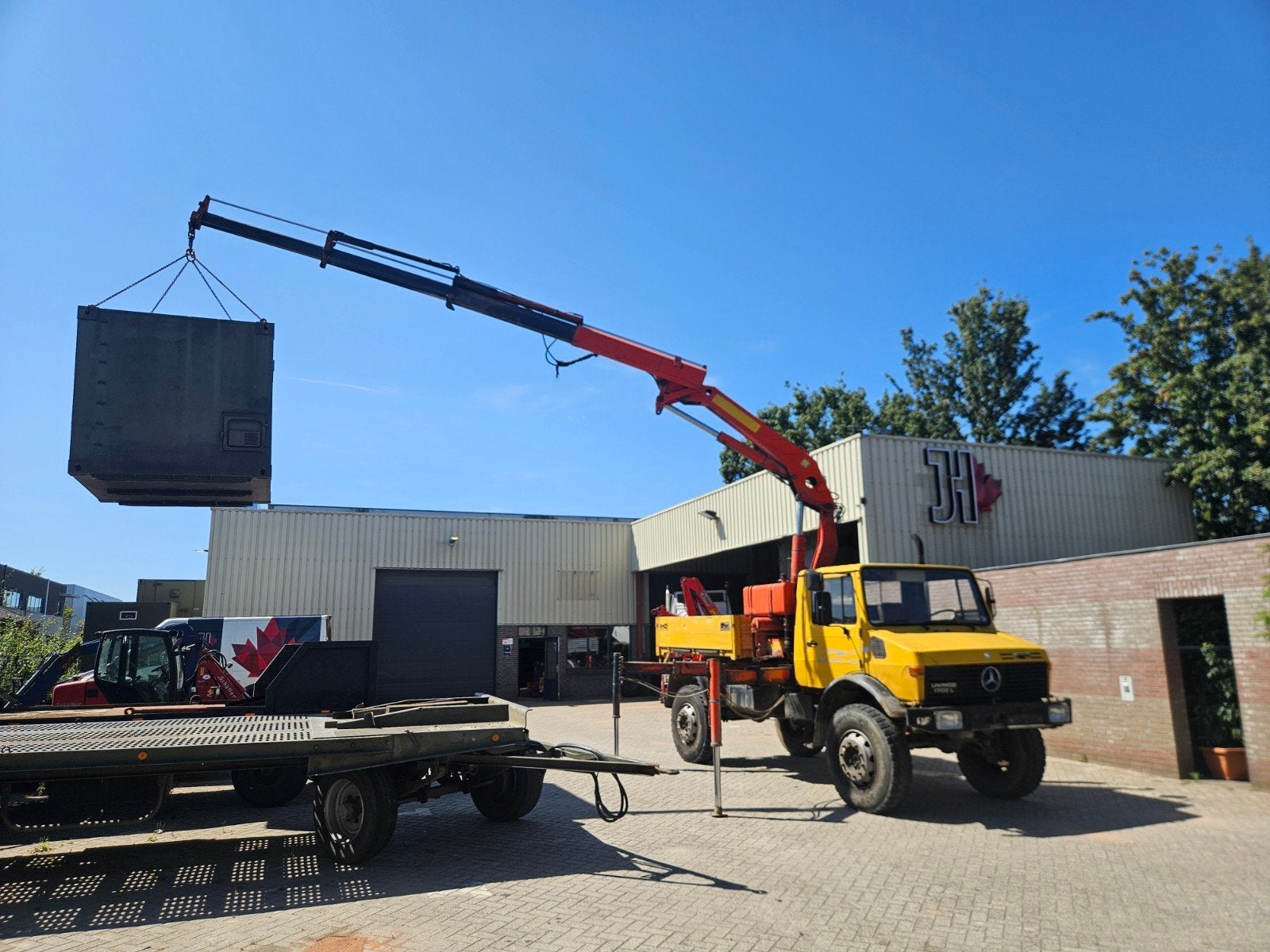 unimog 1700L met palfinger kraan, Gebruikt, Tot 2500, Meer dan 160 Pk, Ophalen