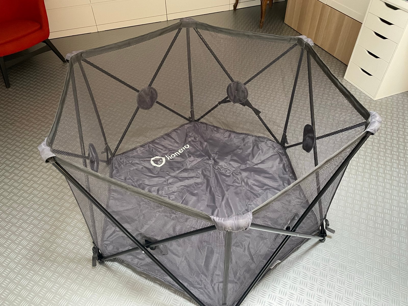 Lionelo Box - Draagbaar en Opvouwbaar Camping, Ophalen, Gebruikt, Overige vormen