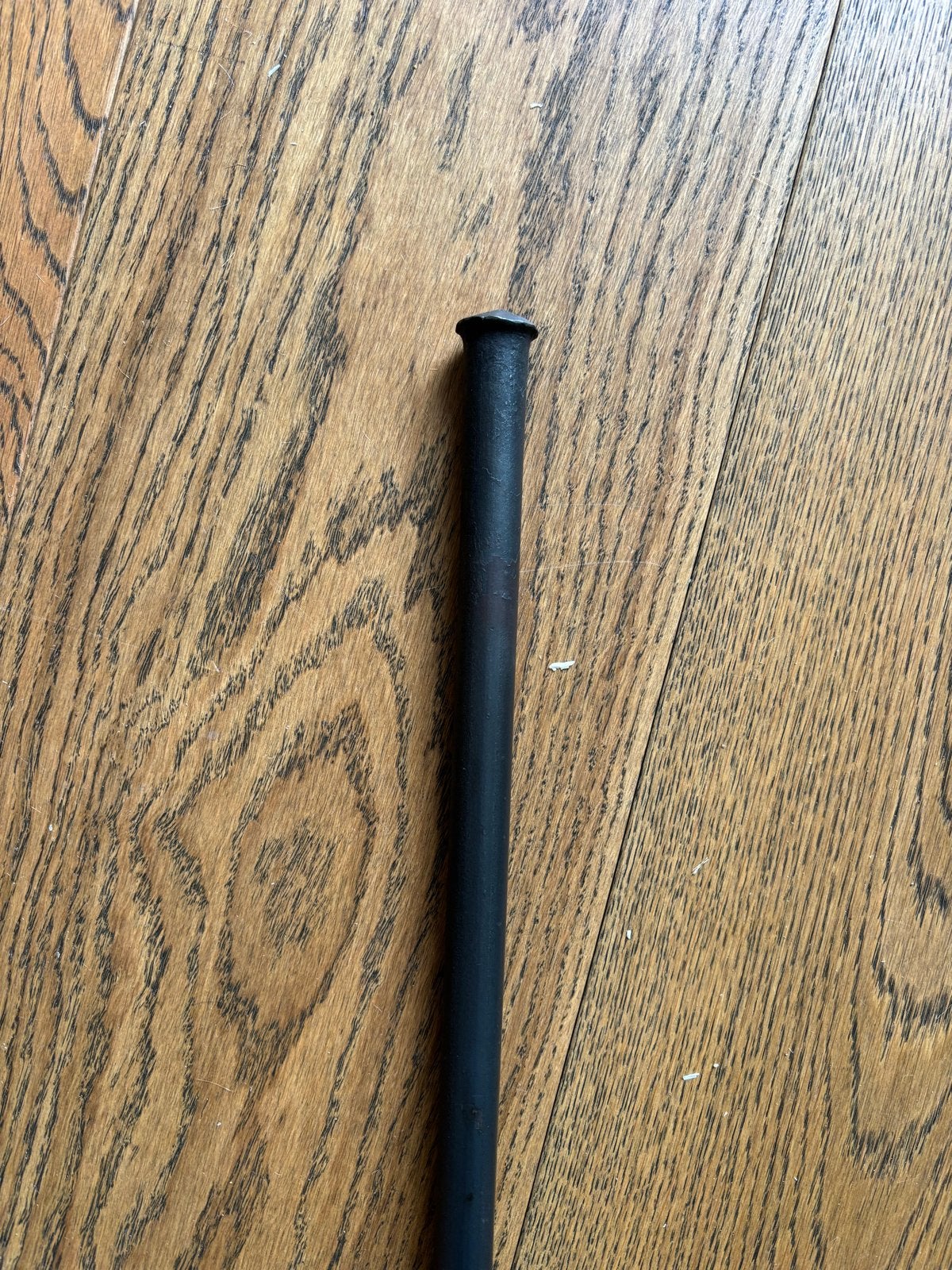 Smeedijzeren gordijnroede met ophanghaken- circa 200 cm, Met haken, Gebruikt, Zwart, Metaal