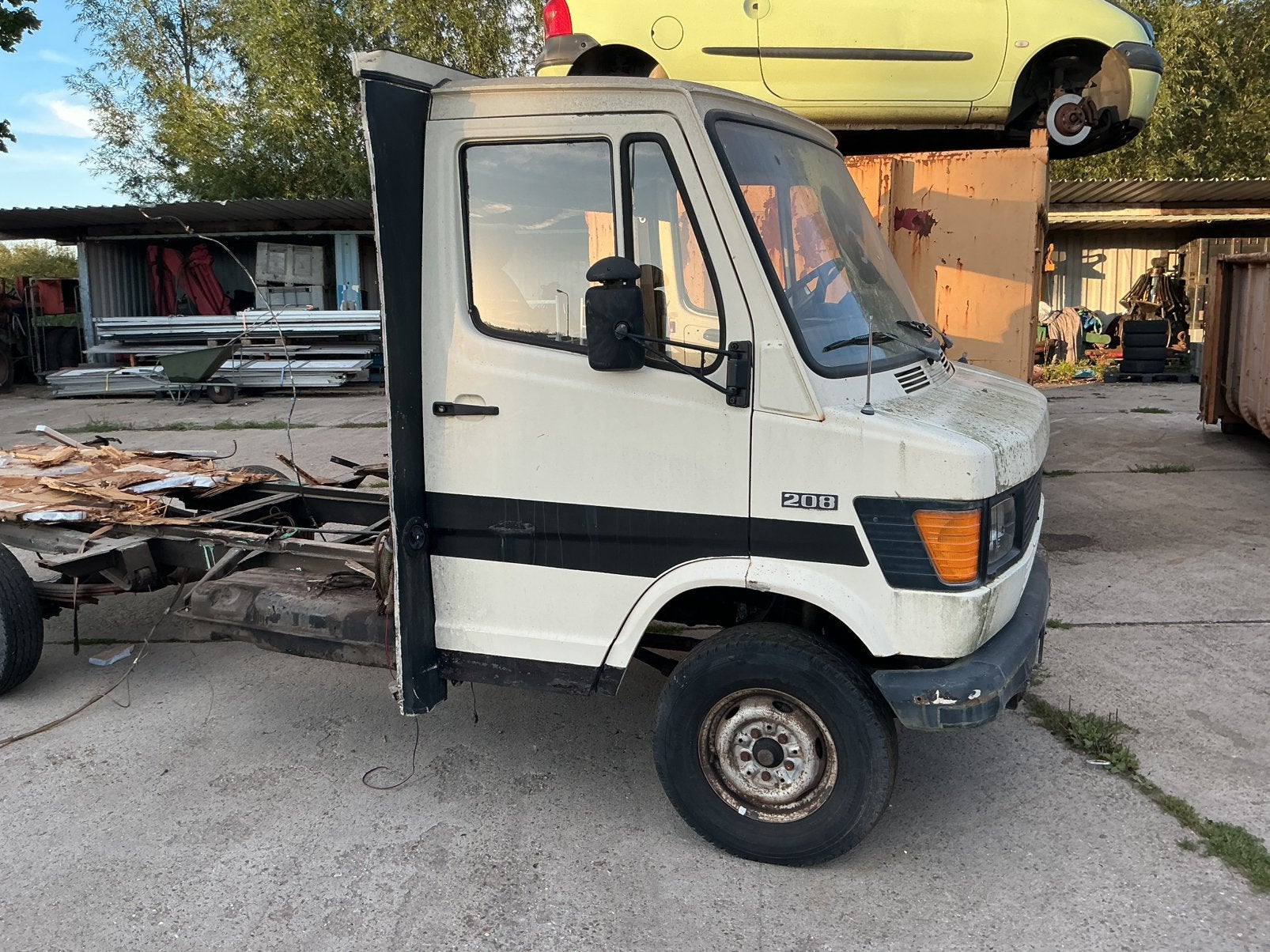 Te koop Mercedes busje 208 benzine, Ophalen