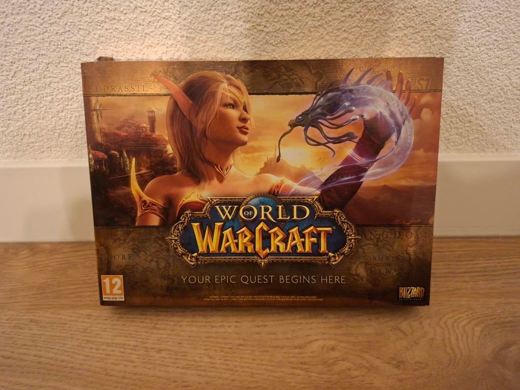 World of Warcraft Official beginners guide incl. 4 discs, Ophalen of Verzenden, Zo goed als nieuw