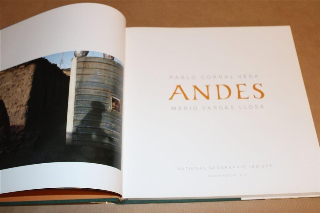 Pracht-Fotoboek Andes van National Geographic & Vargas Llosa, Ophalen of Verzenden, Gelezen, Fotografen