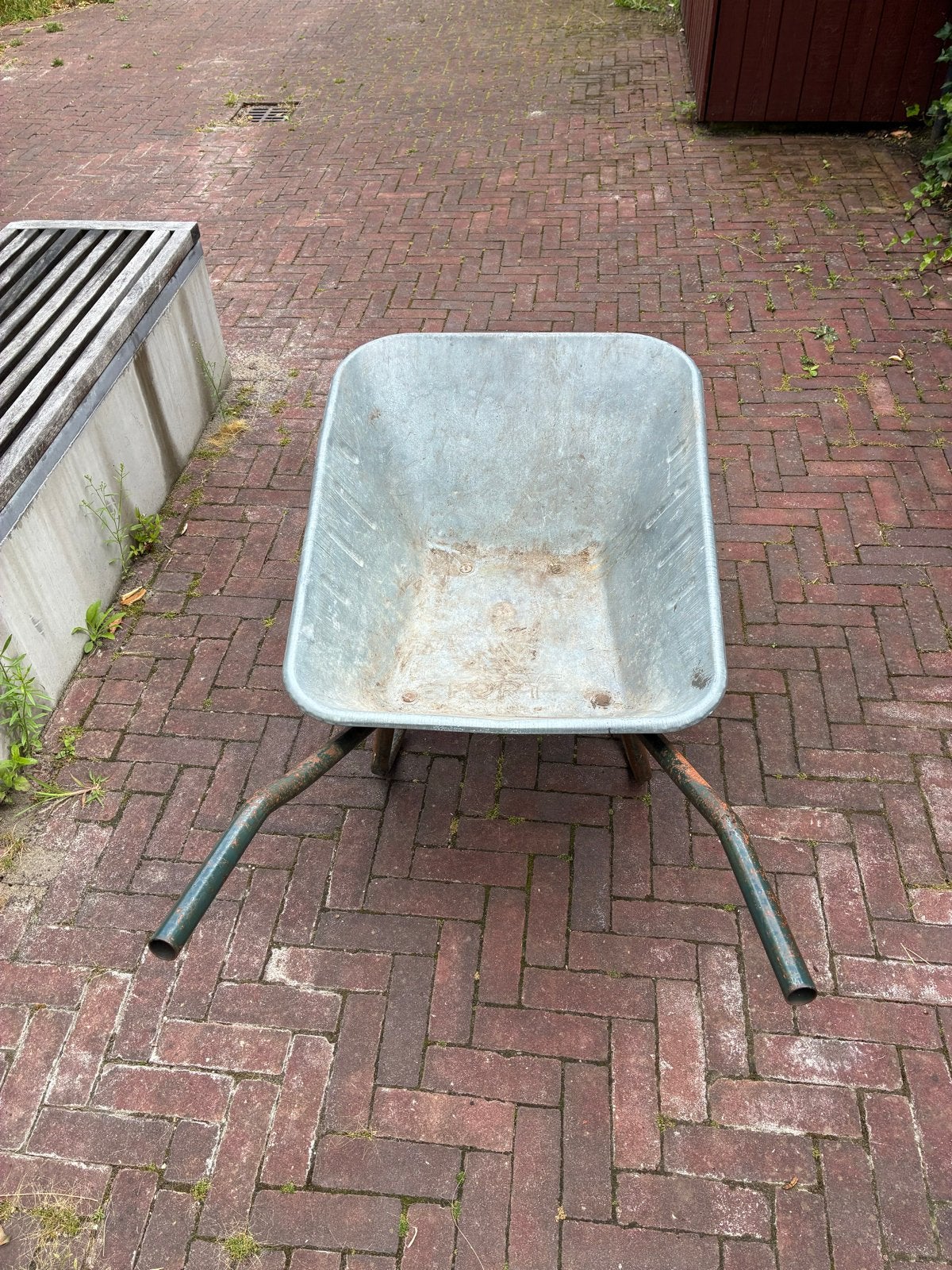 Robuuste eenwielige kruiwagen voor al uw tuinklussen, Tuin en Terras, Kruiwagens, Ophalen, Gebruikt, Handmatig, Eenwielig