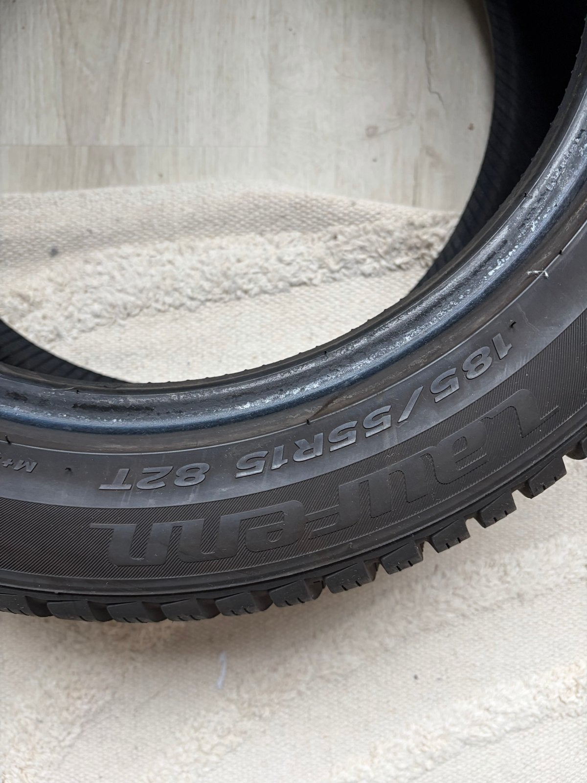 Winterbanden 185/55R15 voor Fiat 500 4 stuks - Laufenn, Auto-onderdelen, Banden en Velgen, Ophalen, Gebruikt, 15 inch, Band(en)