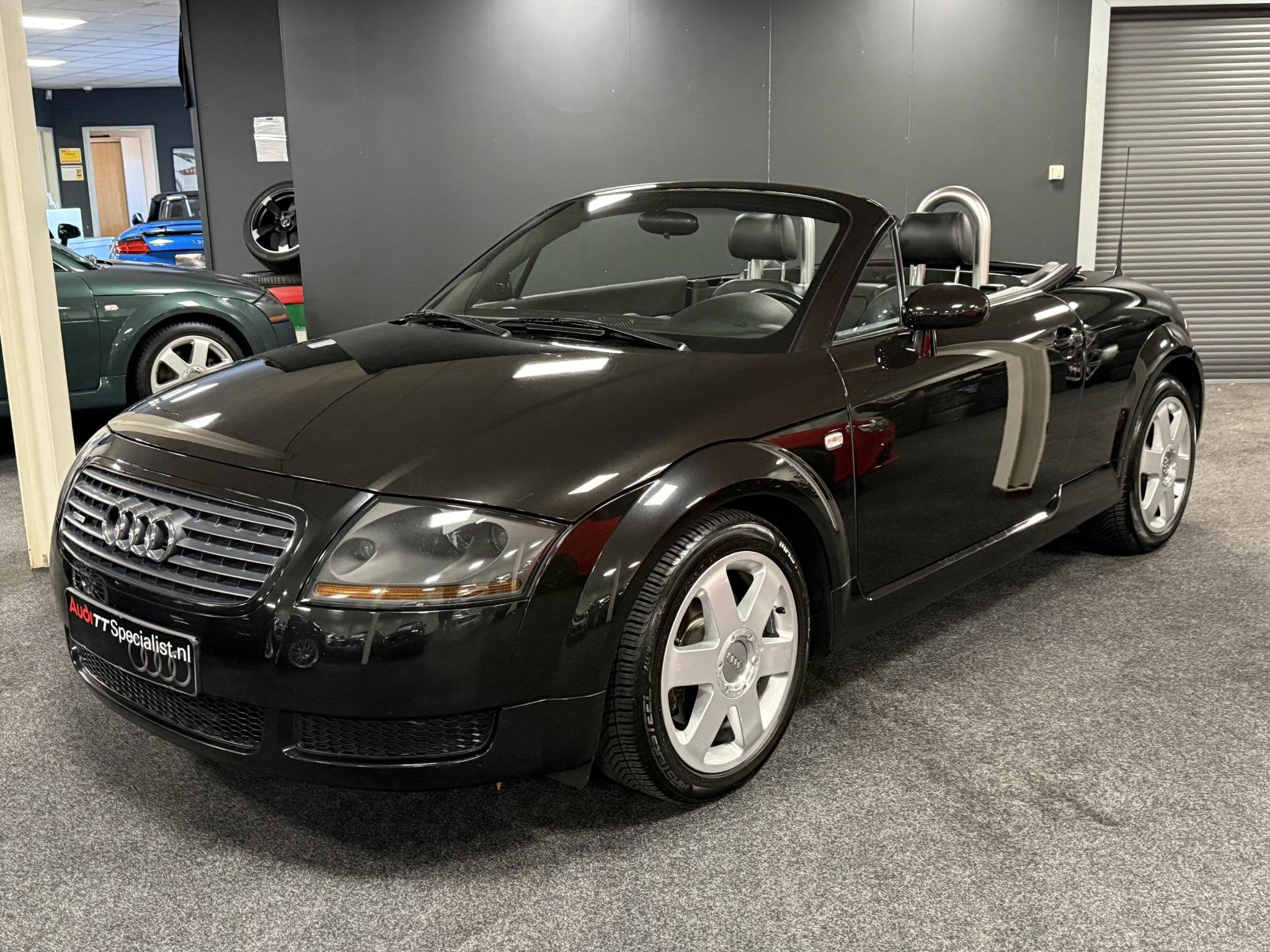 Audi TT Roadster 1.8 5V Turbo quattro 180pk Nieuwe Kap, Auto's, Audi, TT, Zwart, 4 cilinders, Cabriolet