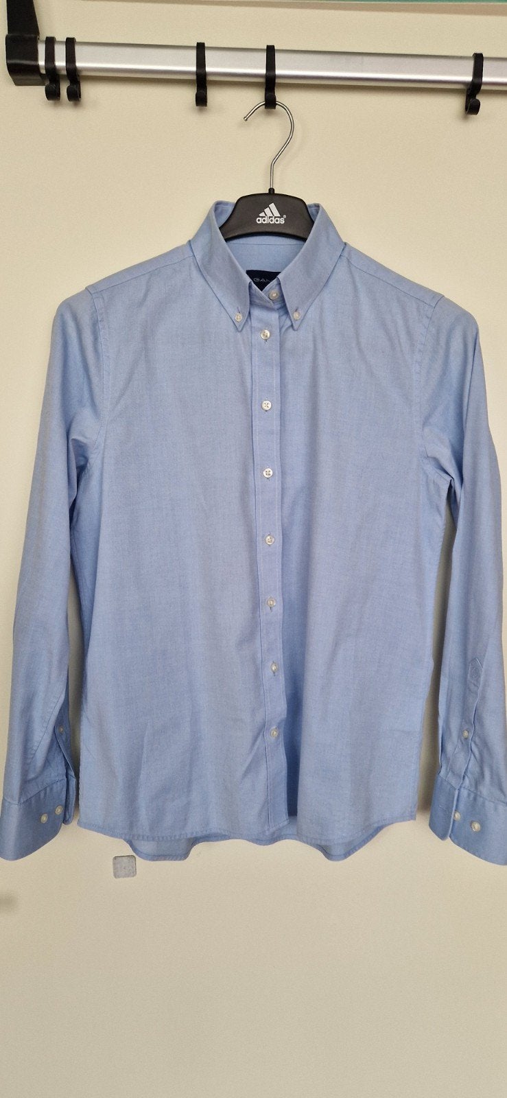 2 damesoverhemden: Gant (38/40) & Montego (40) - ZGAN, Kleding | Dames, Blauw, Zo goed als nieuw, Gant, Montego, Ophalen
