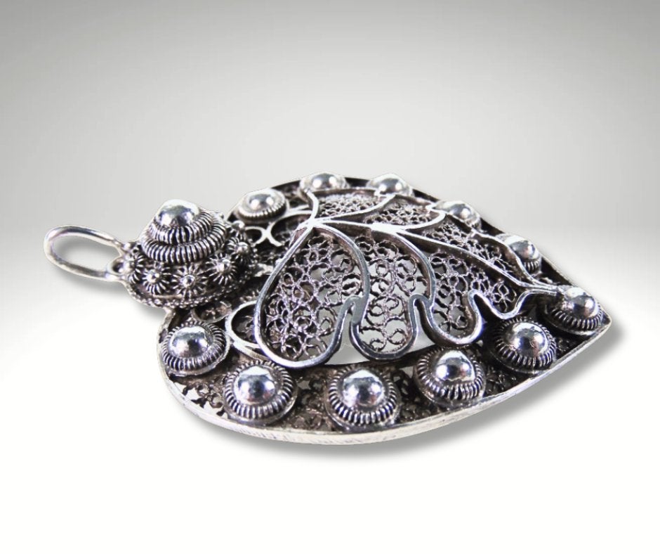 ZELDZAAM grote 835 filigraan zilver ZEEUWSE KNOOP hanger!, Sieraden, Tassen en Uiterlijk, Overige voorstellingen, Verzenden, Zo goed als nieuw