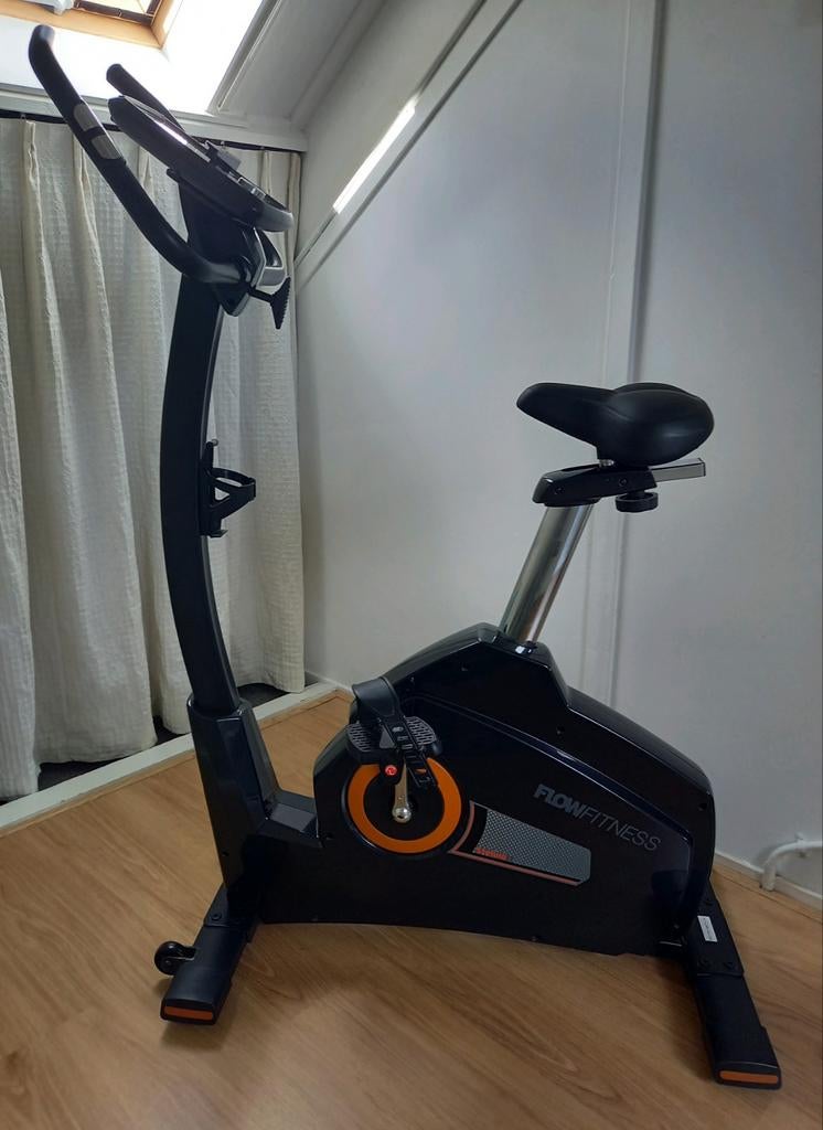 FLOWFITNISS Stelvio i hometrainer met bluetooth verbinding., Ophalen, Zo goed als nieuw