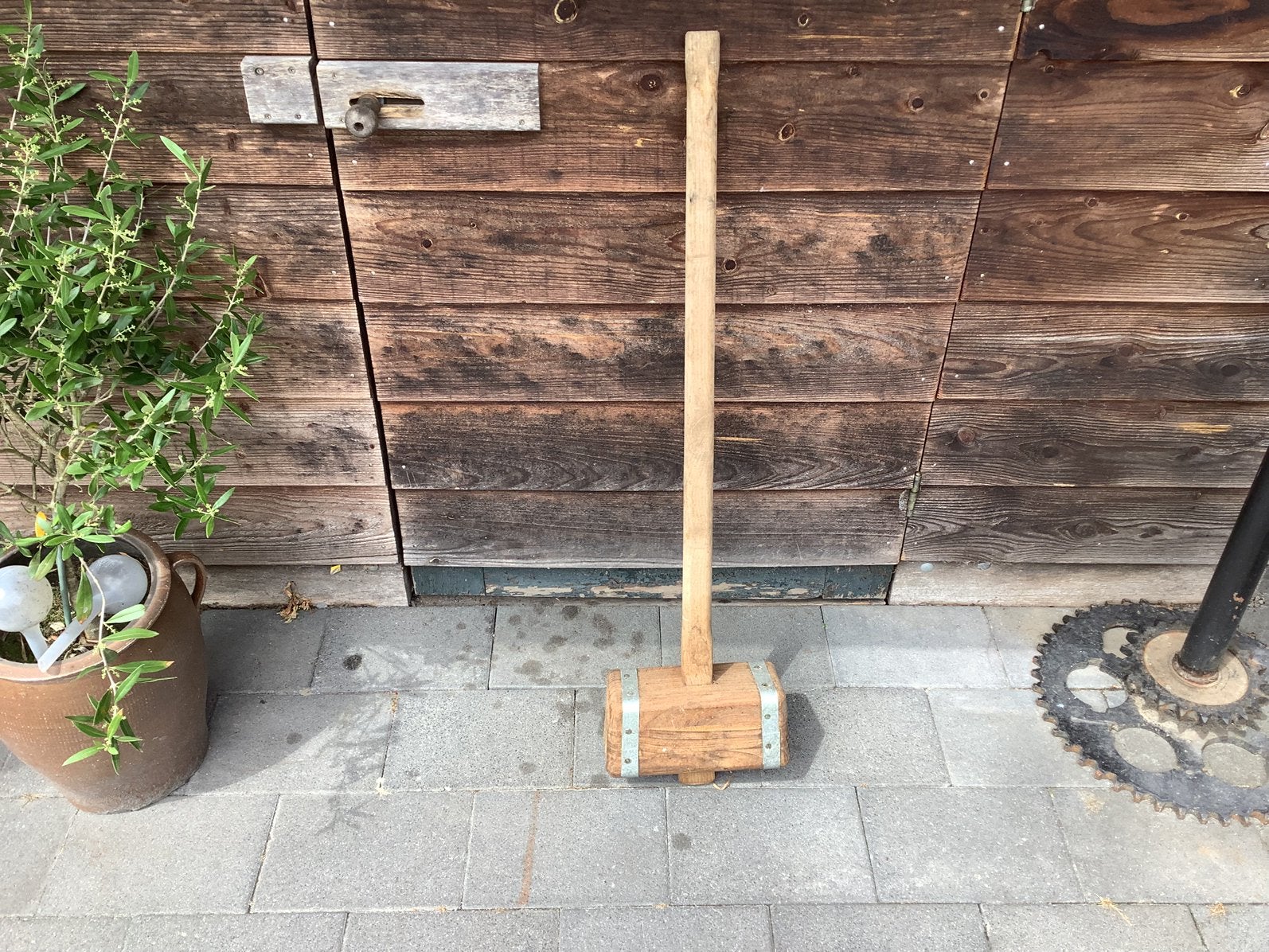 Houten sleg, Ophalen, Zo goed als nieuw