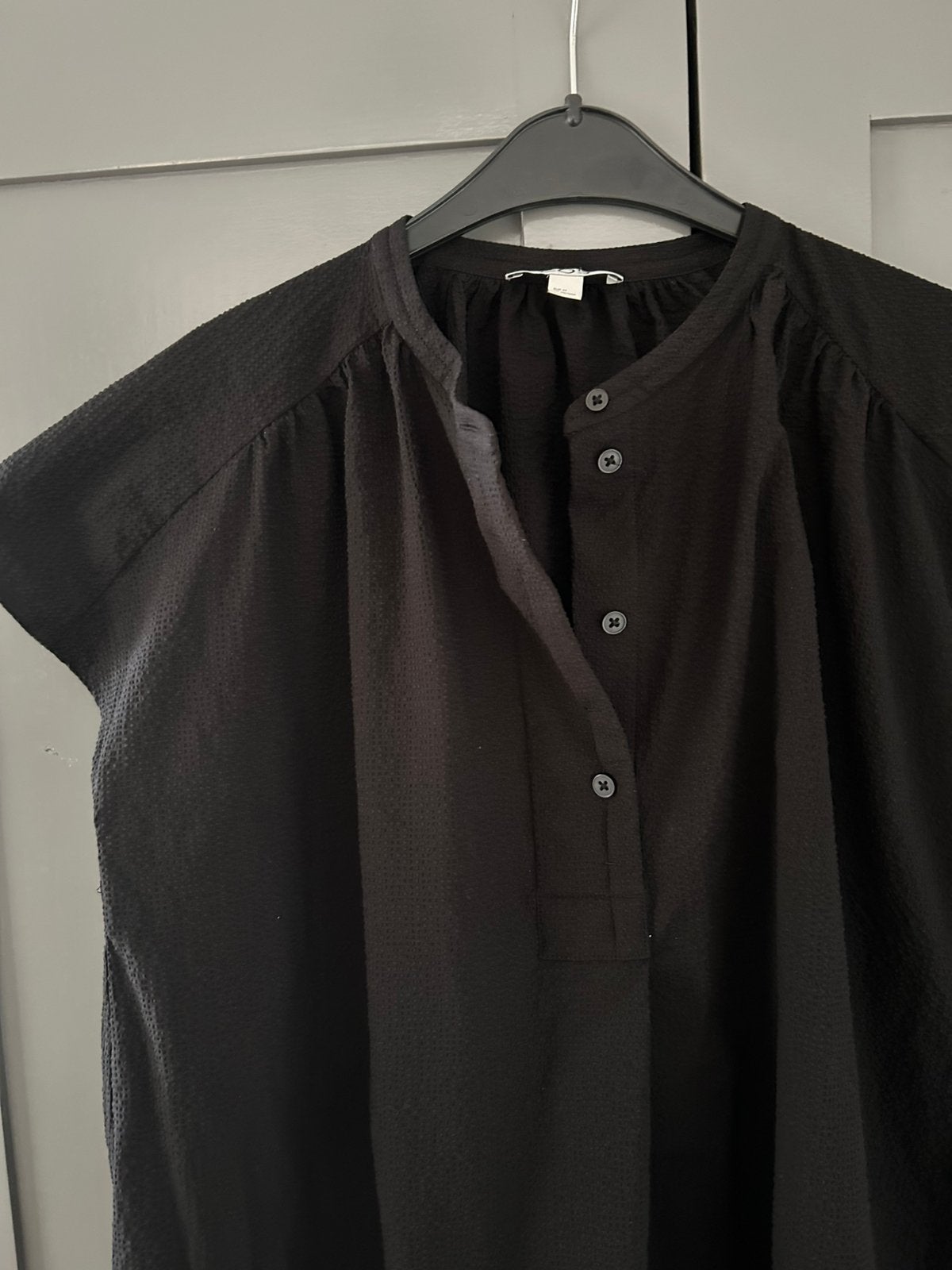 Cos blouse maat 44 zwart, Kleding | Dames, Blouses en Tunieken, Ophalen of Verzenden, Zo goed als nieuw, Maat 42/44 (L), Zwart