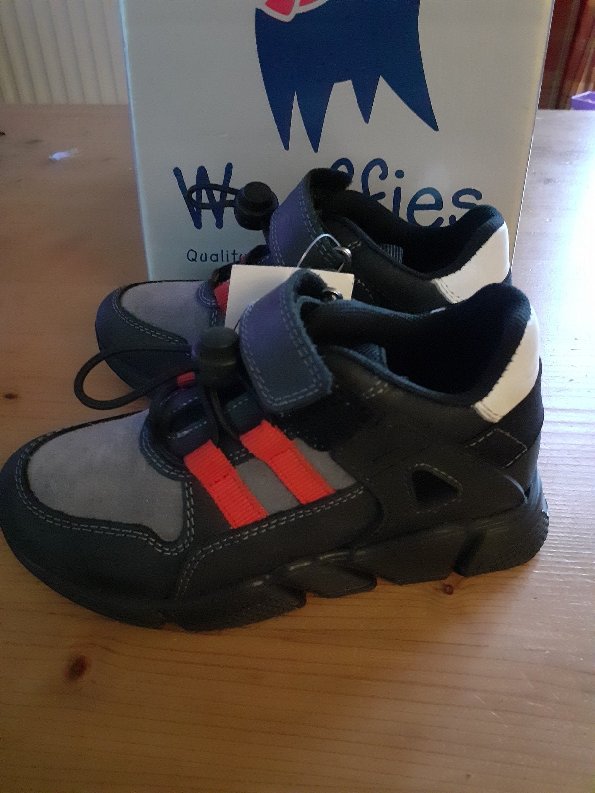 Woeffies schoenen maat 27 - Nieuw in doos, Jongen of Meisje, Schoenen, Nieuw, Ophalen of Verzenden