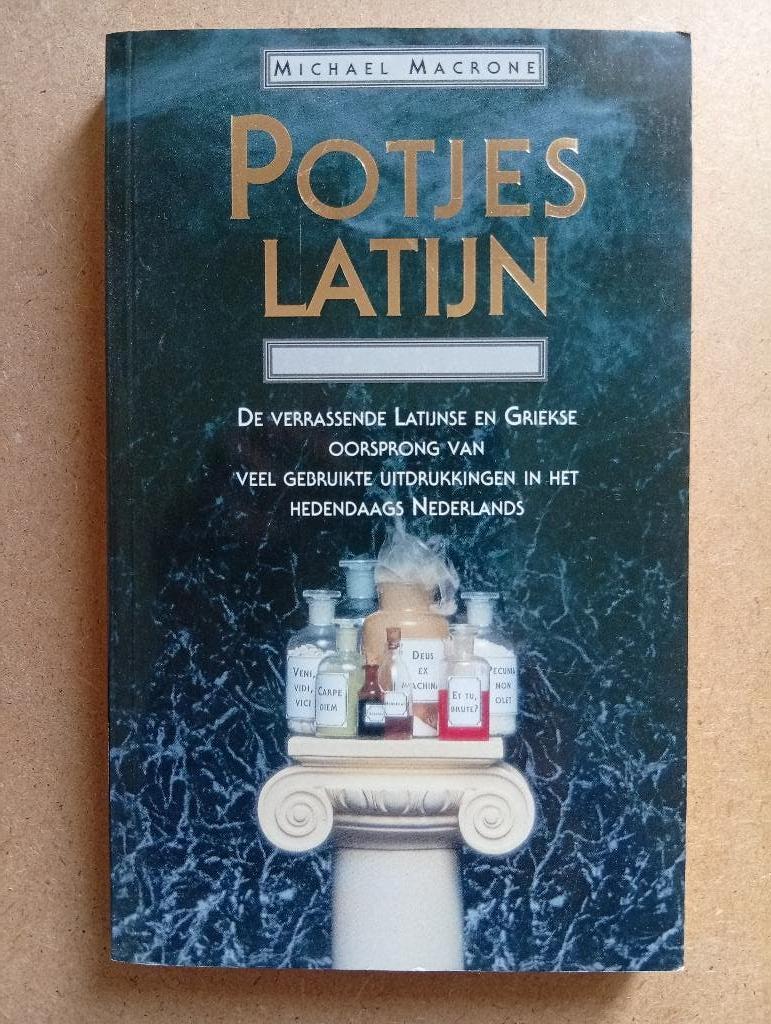 Potjes Latijn - Michael Macrone, Boeken, Taal | Overige Talen, Gelezen, Non-fictie, Ophalen of Verzenden