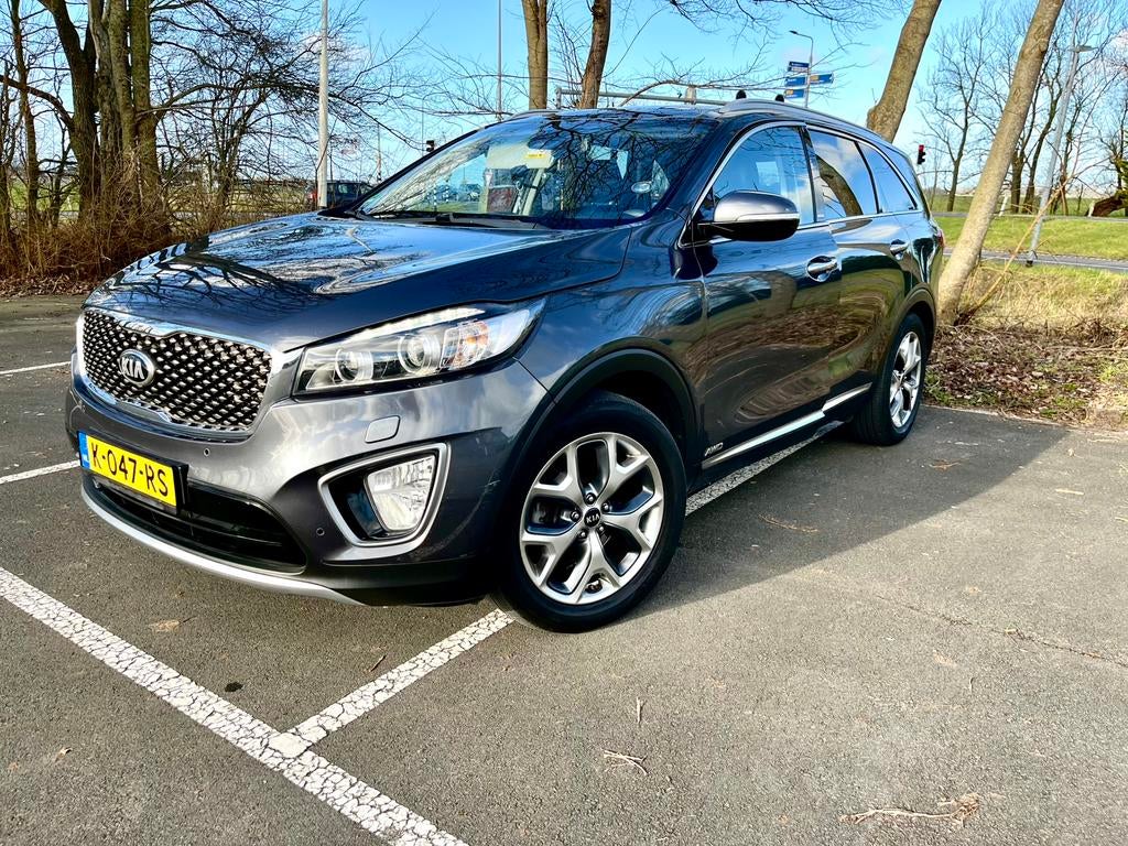 Kia Sorento 2.2 Crdi 4WD  2016 Grijs, Auto's, Kia, Automaat, 15 km/l, 2000 kg, Leder